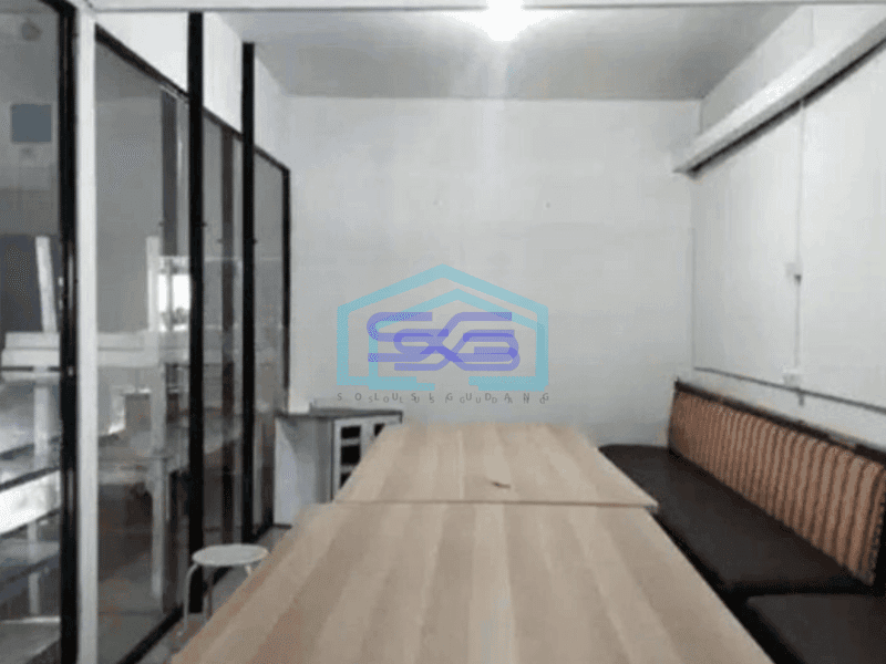Disewakan Gudang Ada Kantor Luas Bangunan 600 m² Lokasi Strategis di Tapos Bogor