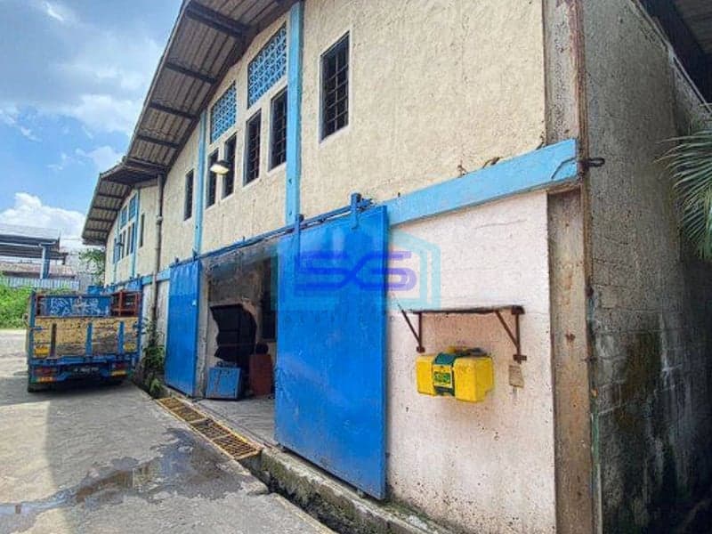 Dijual Gudang Siap Pakai di Bekasi Barat Akses Tol dan Kontainer LT 1874m2