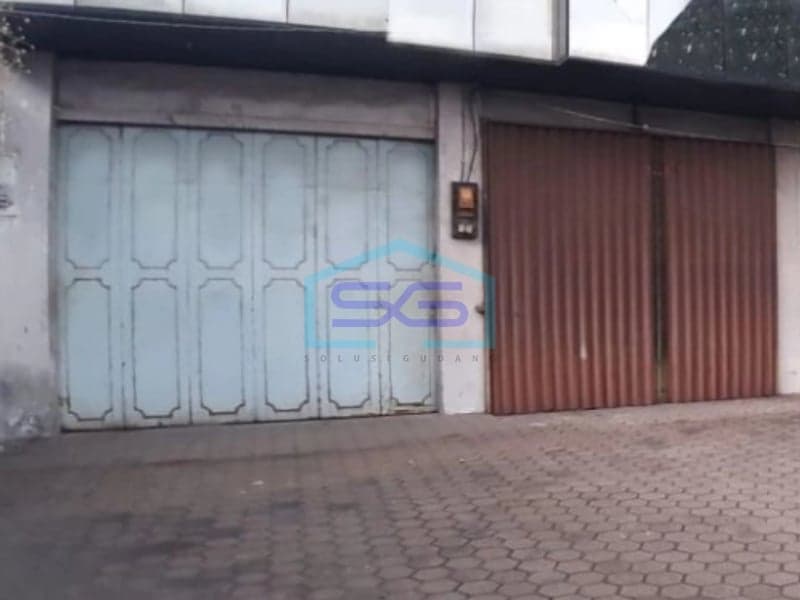 For Sale: Good Warehouse+Office Strategic Location on Mochammad Toha Bandung West Java Land Area 894m²