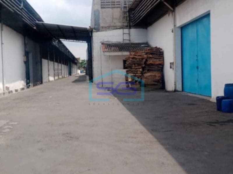 Disewakan 5 Gudang Main Road Kiaracondong, Bandung Jawa Barat LB 350m2