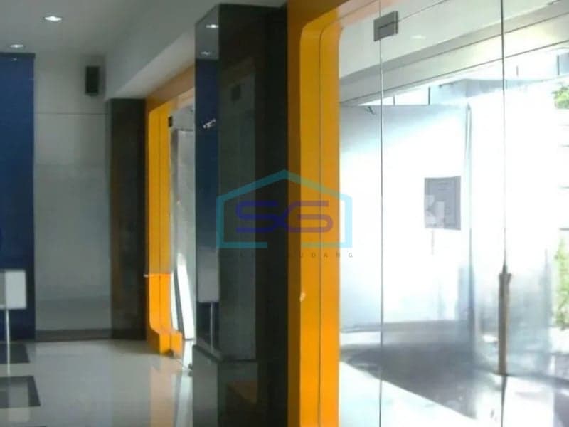 Disewakan Ruang Komersial di Jl Ahmad Yani, Semarang, Jawa Tengah - Luas Bangunan 1682m²