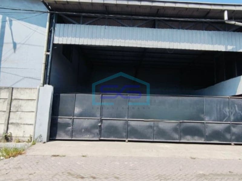 Ready to Use Warehouse for Sale Land Area 560 sqm Location in Surabaya