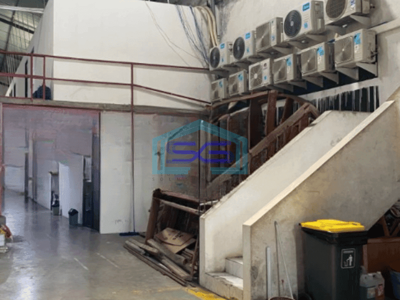 Dijual Gudang Luas Tanah 568 m2 Lokasi Margomulyo Surabaya
