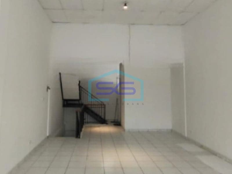 For Rent Spacious Commercial Shop Lot Land Area 100 m² Good Condition in Bandung West Java