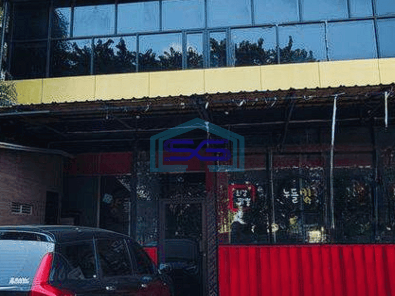 Disewakan Ruko Tiga Setengah Lantai di Kota Surabaya LB 500m2 Siap Pakai