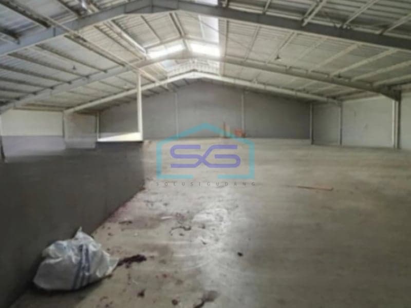 Disewakan Gudang Ada Kantor Luas Tanah 800 m² 2 Lantai Lokasi Cipondoh Tangerang