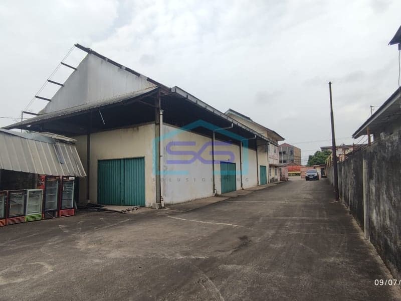 Warehouse + Office For Sale Strategic in Banyuasin, South Sumatra Building Area 1069 m²