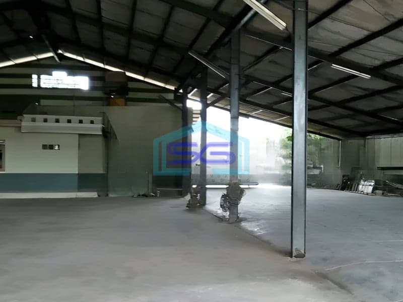 Dijual Gudang Ada Kantor Luas Tanah 2400 m² Lokasi di Bekasi