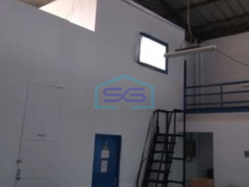 Dijual Gudang Luas Tanah 720 m² Lokasi Siap Huni di BSD Tangerang Banten