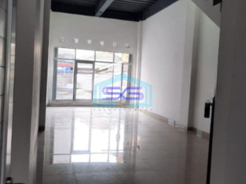 Disewakan Ruko 3 Lantai Luas Bangunan 195 m² di Tangerang