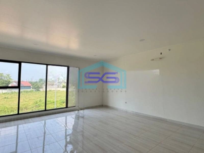 Dijual Gudang Sudah Renovasi Luas Tanah 516m2 Zona Industri di Legok Tangerang