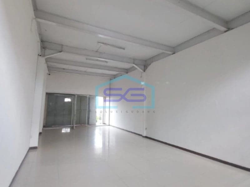 Disewakan Ruko di Area Geger Kalong Bandung LB 90m2