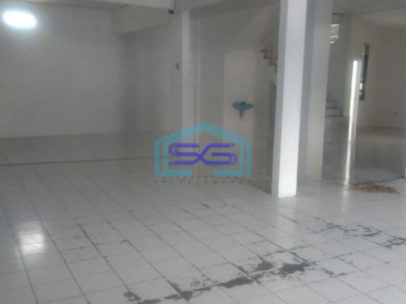 Disewakan Ruko 3 Lantai Luas Bangunan  300 m² Lokasi Yogyakarta