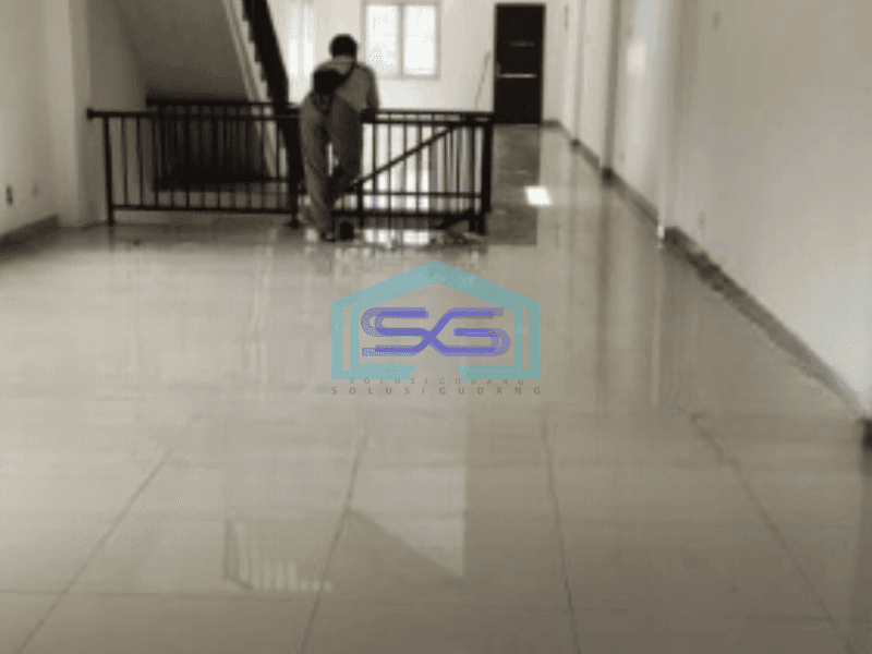 Disewakan Ruko Siap Pakai Luas Bangunan 404 m² di Tambora Jakarta Barat