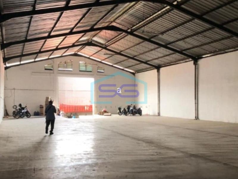 Disewakan Gudang Murah Akses Kontainer Dekat Pintu Toll, Jakarta Utara LB 450 m²