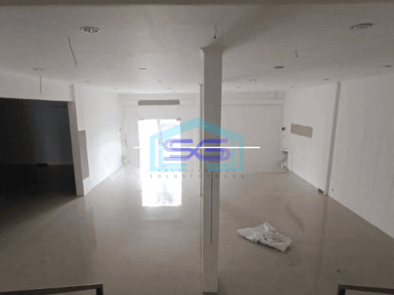 Disewakan Gedung 2 Lantai Jalan Utama Seminyak Bali