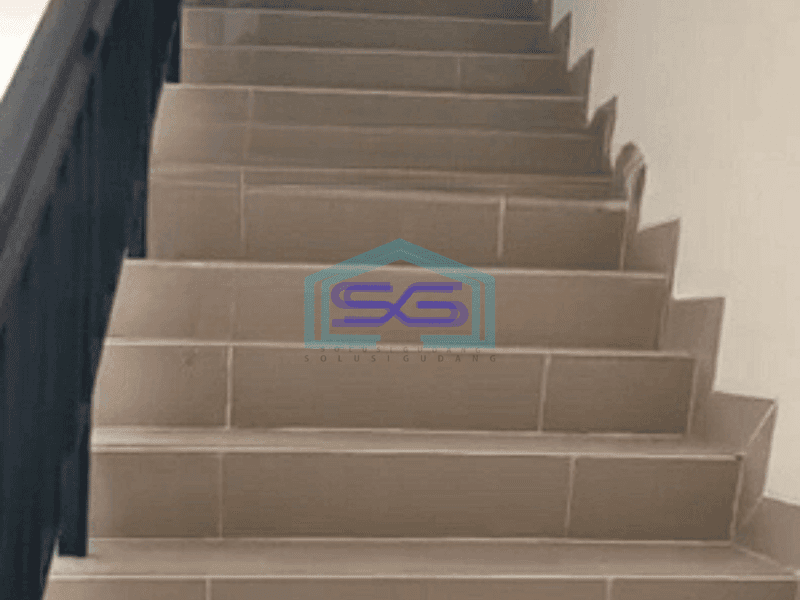 Disewakan Ruko Boulevard Pik 2 Cluster La Riviera Jakarta Utara 3 Lantai LB 150m2