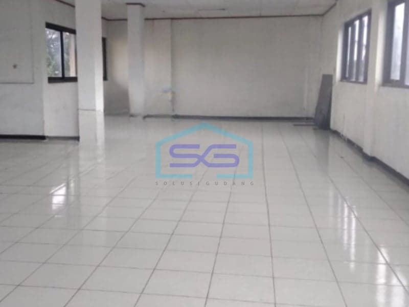 Disewakan Ruang Usaha Luas Tanah 560 m² Lokasi Bebas Banjir di Depok Jawa Barat