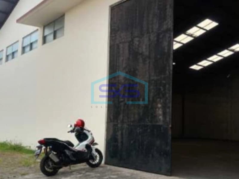 Warehouse for Sale Container Access Land Area 450 sqm Located in Jatake Tangerang
