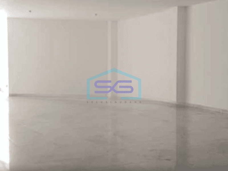 Disewakan Ruang Usaha Bagus dan Strategis di Jalan Riau, Kota Bandung LB 460 m²