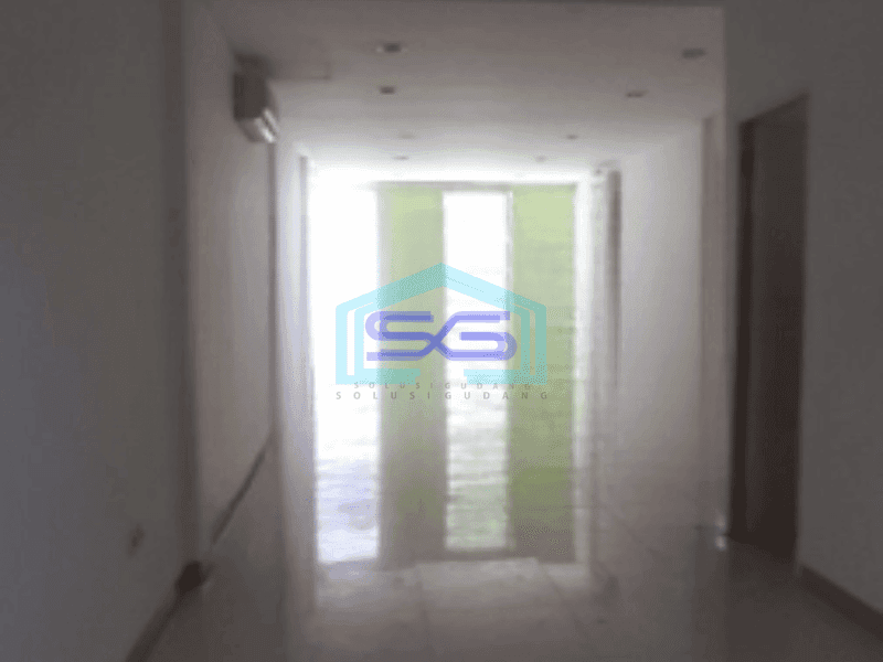 Disewakan Ruko Luas Bangunan  260 m² di Pluit Jakarta Utara