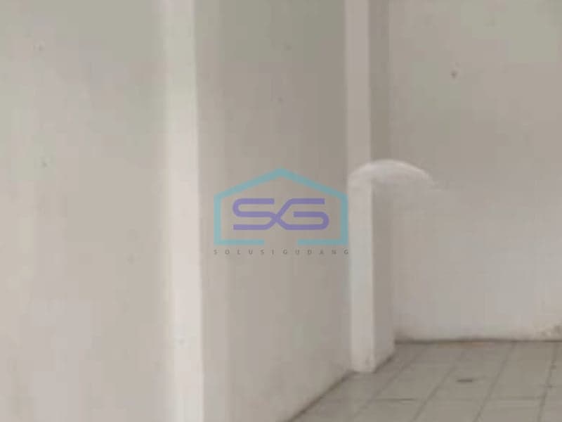 Disewakan Ruko Luas Bangunan 150 m² 3 Lantai Lokasi di Wiyung Surabaya