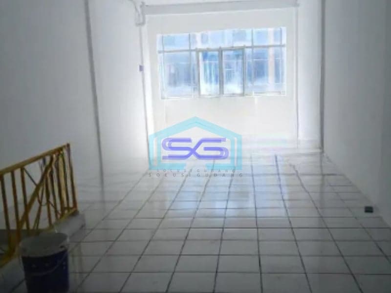 Disewakan Ruko 3 Lantai Luas Bangunan 184 m² Lokasi Kalideres Jakarta Barat