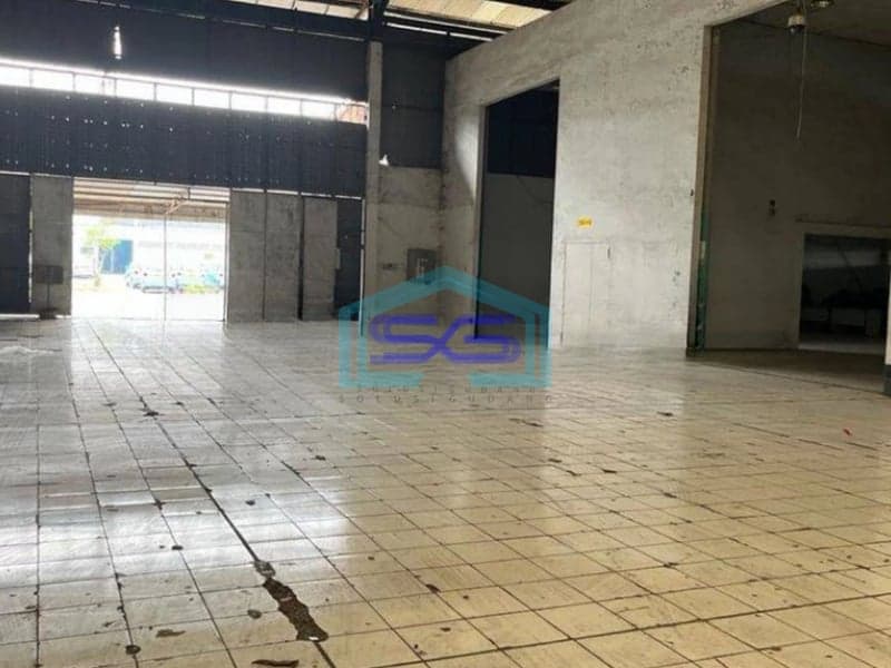 Disewakan Gudang Bagus LB 2000m2 Pinggir Jalan Raya Narogong Bekasi