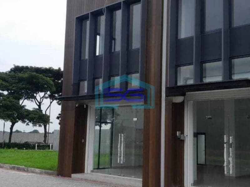 Disewakan Murah Ruko Hadap Jalan Raya di Jakarta Barat LB 100m2