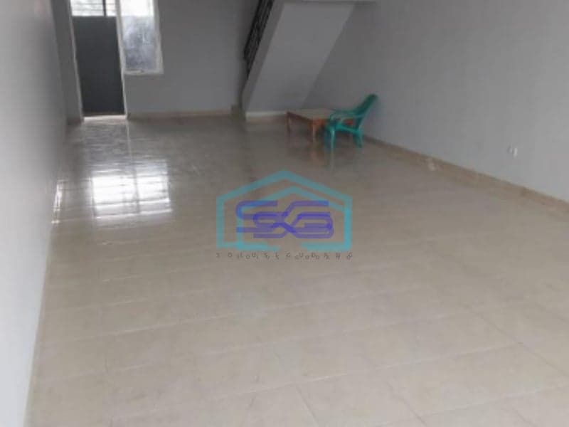 Disewakan Ruko Hadap Jalan Raya di Mendrisio Gading Serpong Tangerang Luas Bangunan  240 m²