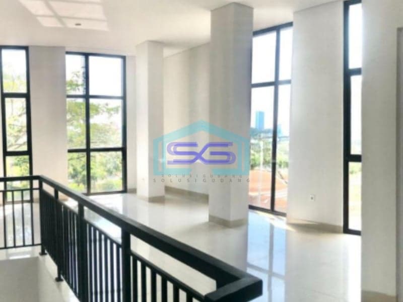 Disewakan Ruko Hook 3 Lantai di Bsd Tangerang Hadap Jalan Raya LB 122m2