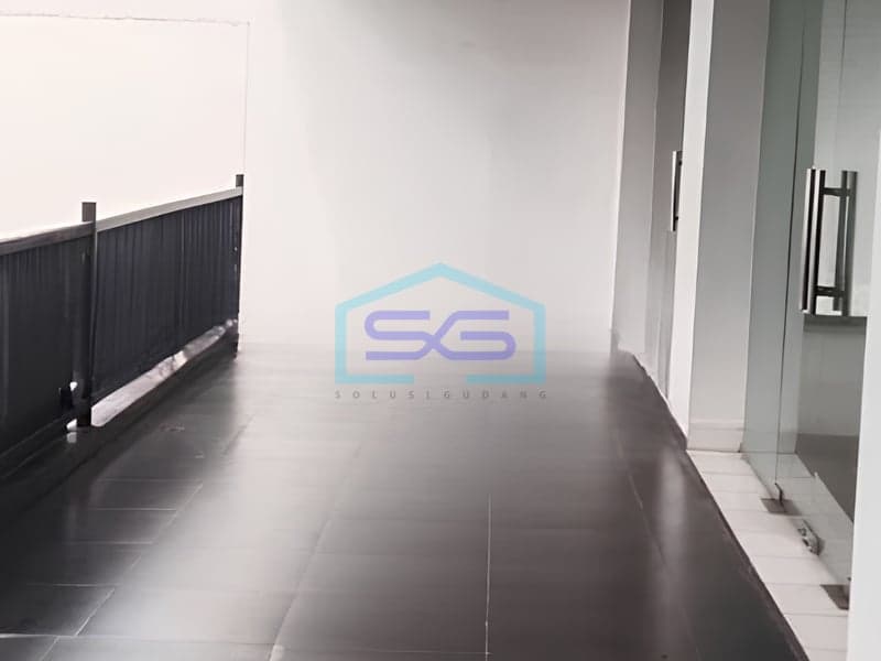 Disewakan Ruko Lokasi Pinggir Jalan Raya di Pejaten, Jakarta Selatan LB 110 m²