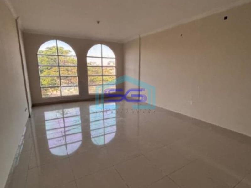 Dijual Ruko Bangunan 3,5 Lantai di Jakarta Barat Luas Bangunan 236m2