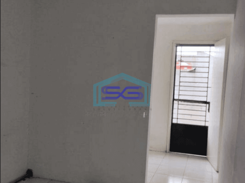 Disewakan Ruko Lokasi Strategis Di Taman Ratu Jakarta Barat LB 200m2