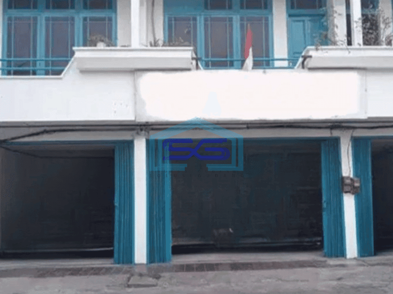 Disewakan Ruko Luas Bangunan 405 m² Lokasi Strategis di Pinggir Jalan Karawaci Tangerang