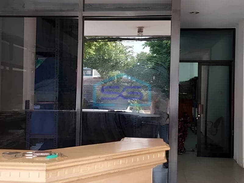 Disewakan Ruko 4 Lantai di Harmoni Jakarta Pusat Luas Bangunan 200 m²