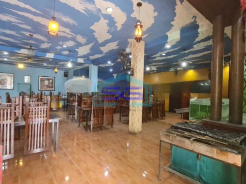 Dijual Ruang Usaha Lokasi Strategis, Ramai Di Tengah Solo Luas Bangunan 500m2