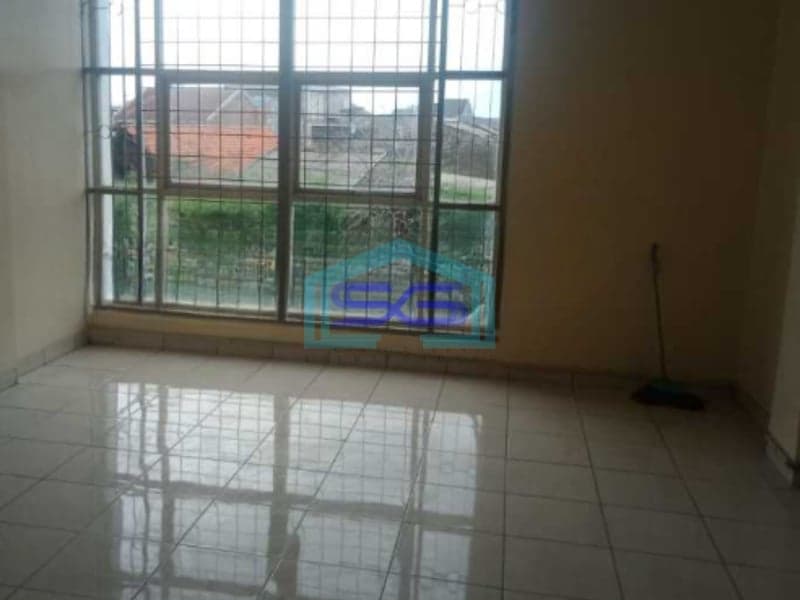 Dijual Ruko 3 Lantai Luas Bangunan  195 m² Lokasi di Jakarta Barat