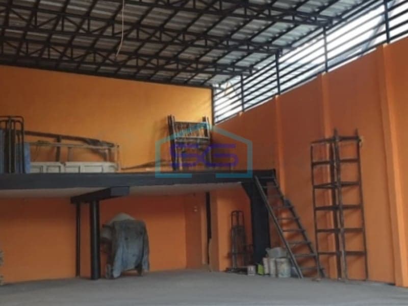 Warehouse for Sale in Buah Batu Bandung Land Area 131m2