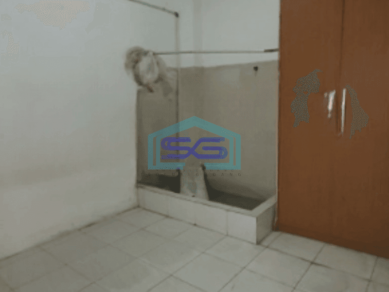 Disewaakan Ruko Luas Bangunan  180 m² di Tambora Jakarta Barat
