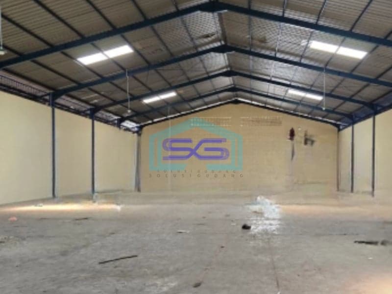 Disewakan Gudang Luas Bangunan 1300 m² Lokasi Strategis di Ngaliyan Semarang