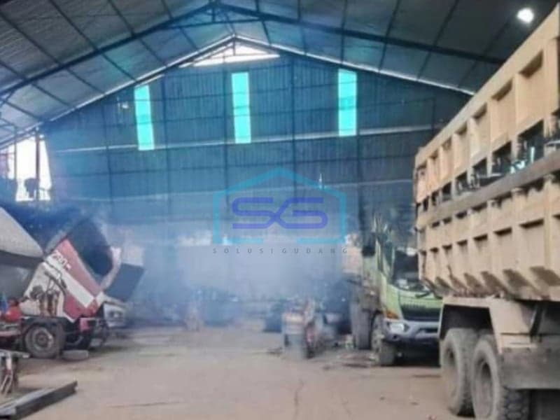Cheap Warehouse for Sale 1100 sqm Land Area in East Semarang