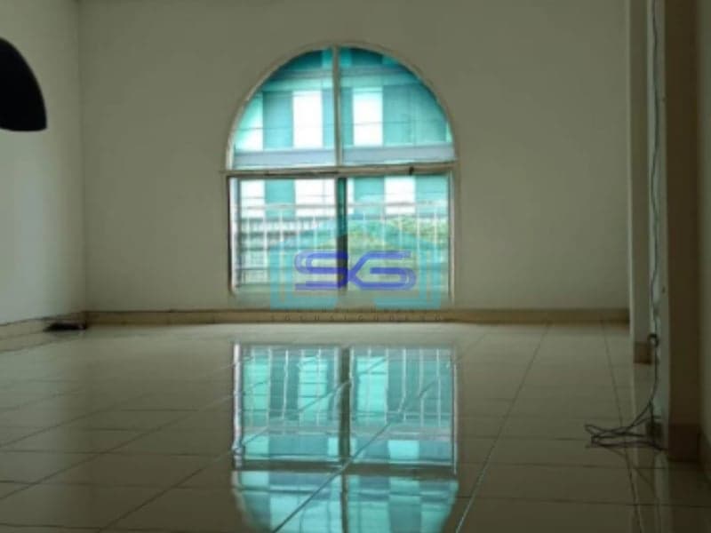 Dijual Ruko Puri Britania Puri indah Jakarta Barat Sudah Renovasi SHM LB 300m2