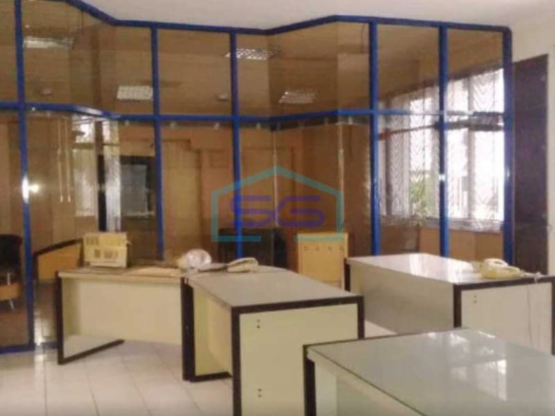 Disewakan Gudang Siap Pakai di Tengah Kota Jalan Caringin, Bandung LB 1600 m²