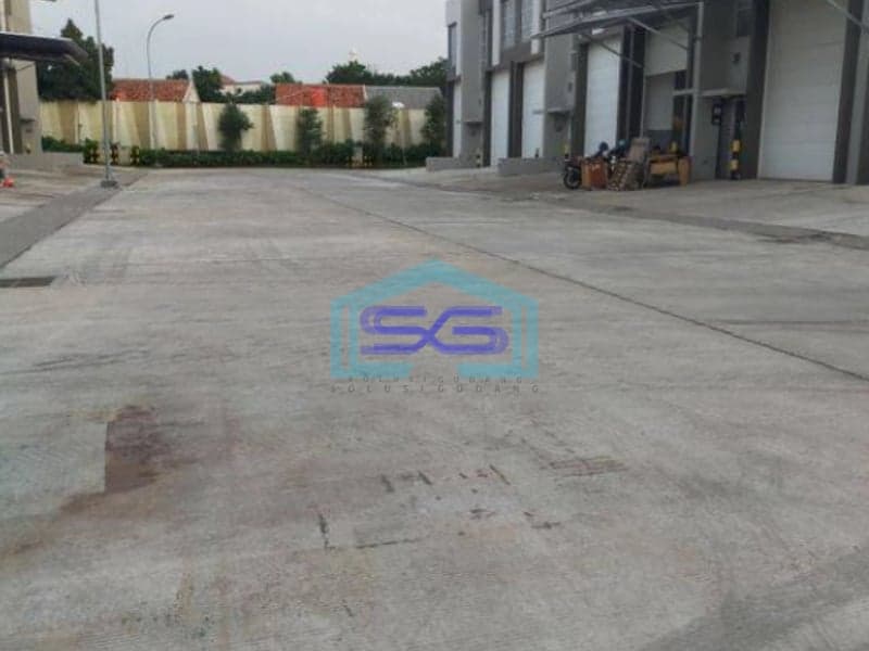 Disewakan Gudang Green Lake City LB 120m2 Bisa Masuk Kontainer Jakarta barat