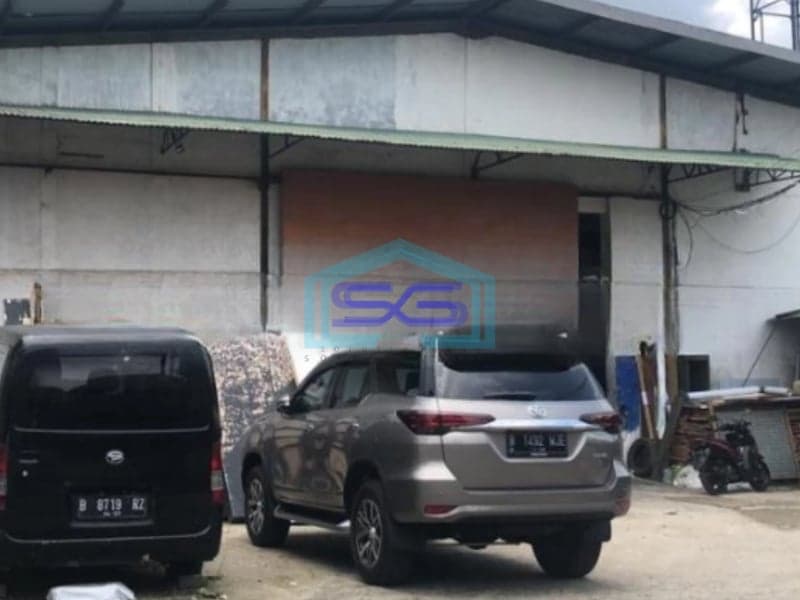 Dijual Gudang Lokasi Strategis Luas Bangunan 3250 m² Lokasi Pondok Aren Tangerang Selatan
