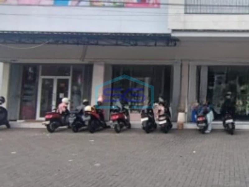Disewakan Ruko Luas Tanah 100 m² 2 Lantai Lokasi di Kediri