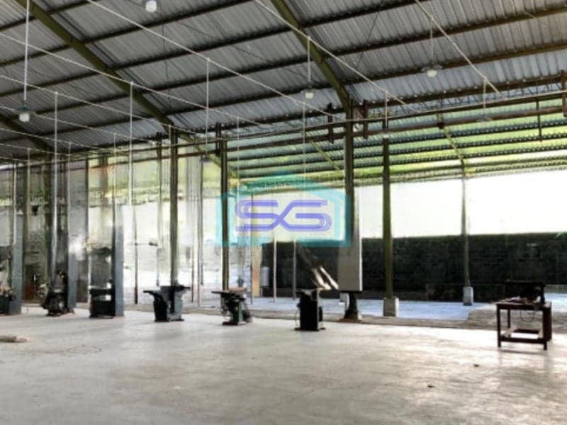 Disewakan Gudang Ada Kantor Luas Bangunan  2600 m² Lokasi Strategis di Gamping Sleman Yogyakarta