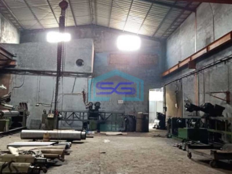 Dijual Pabrik Bubut Bonus Hoist 5ton di Teluk Naga Tangerang LB 1500m2