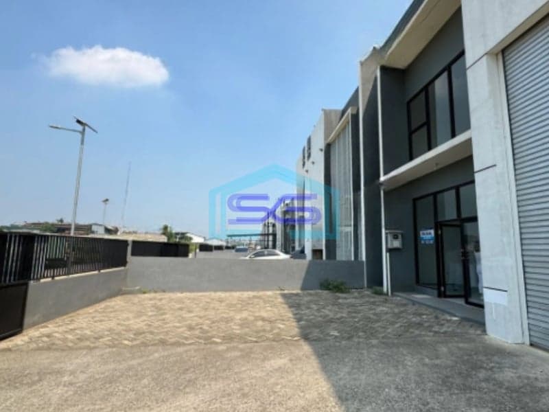 Dijual Gudang Sudah Renovasi Luas Tanah 516m2 Zona Industri di Legok Tangerang